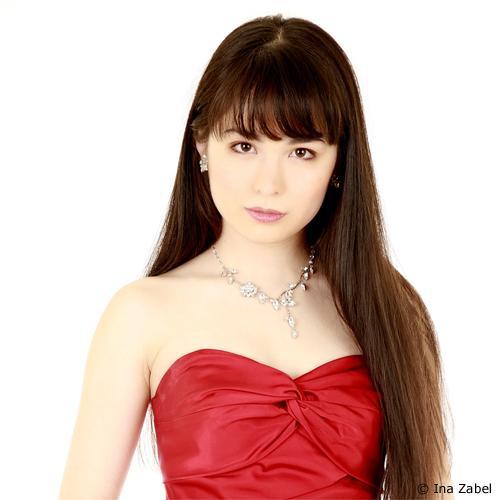 日韩美女av在线一区二区的相关介绍