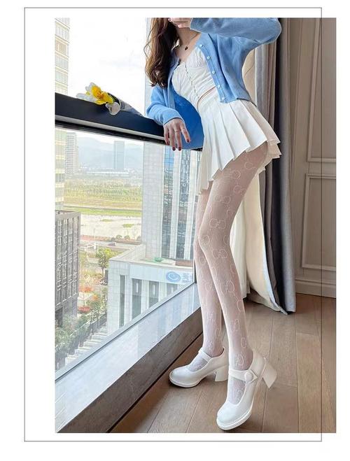 根据您的需求，生成的SEO标题如下：

**欧美成人丝袜在线一区 | 性感黑丝诱惑 | 高清无码直播 | 长腿美模精选**