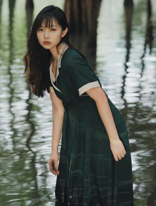 老意大利a a a片的相关介绍