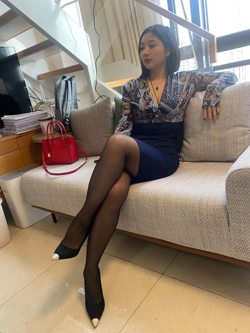 小便橘黄色是什么症状女性的相关介绍