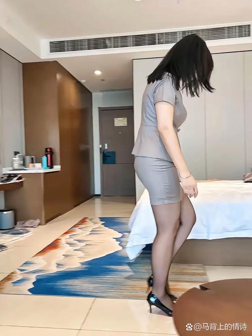 女老师被爆操的相关介绍