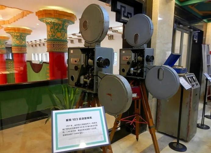 午夜寂寞影院的相关介绍