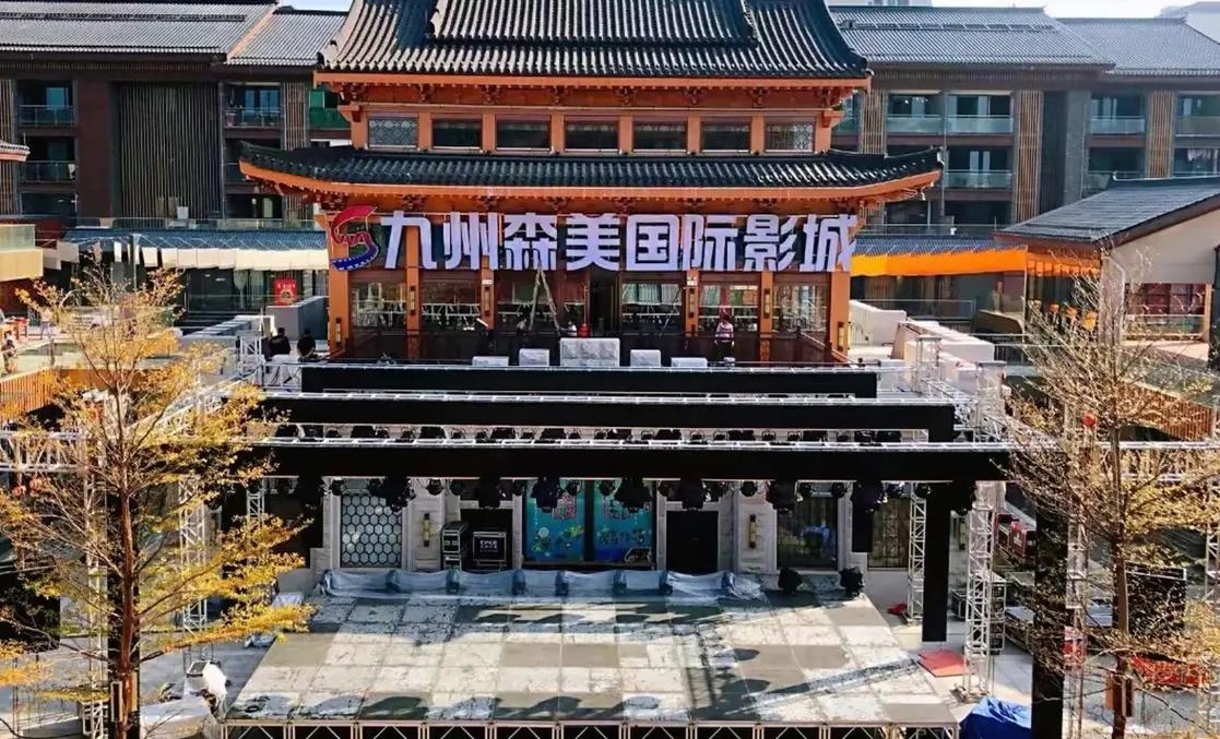 国模大尺度男女私拍的相关介绍