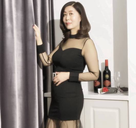 寂寞熟女少妇亚洲的深夜独白：情感共鸣与内心渴望的隐秘角落