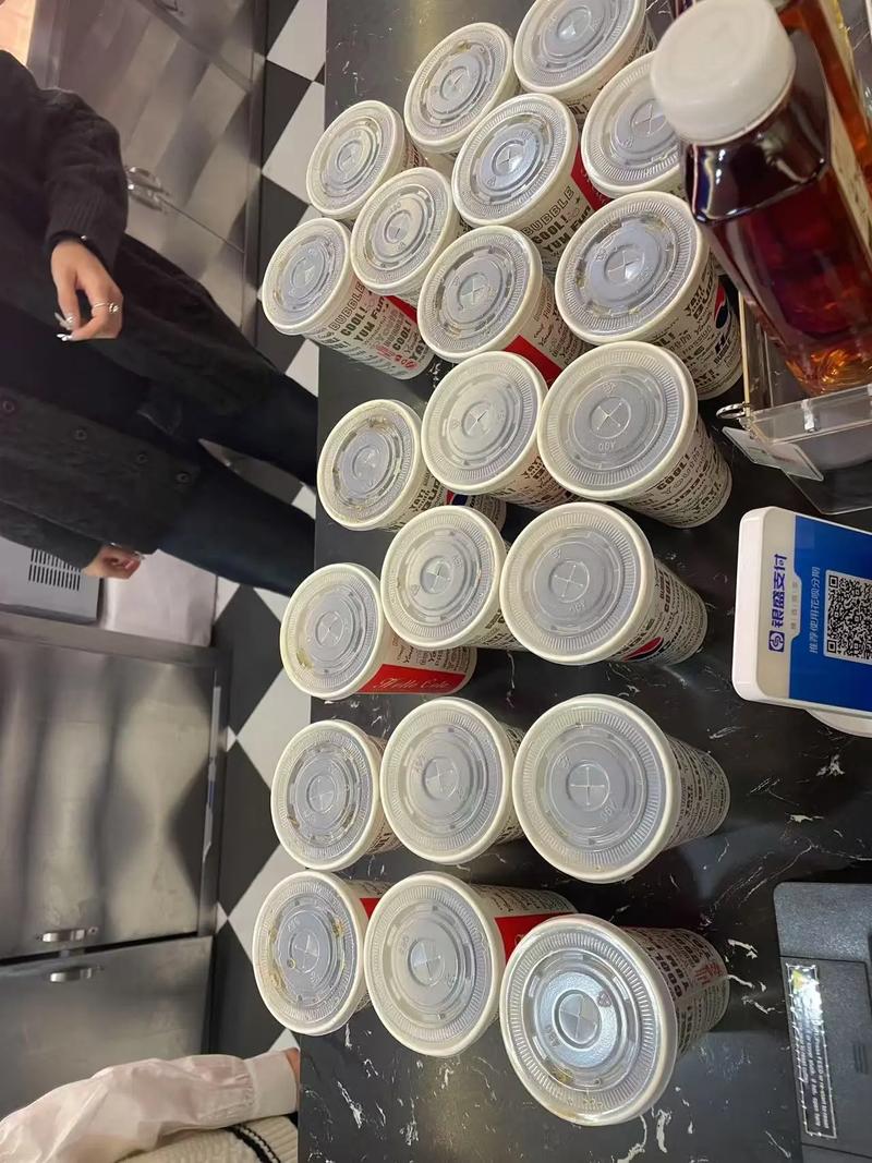 未满十八周岁禁止进入网站在线观看的相关介绍