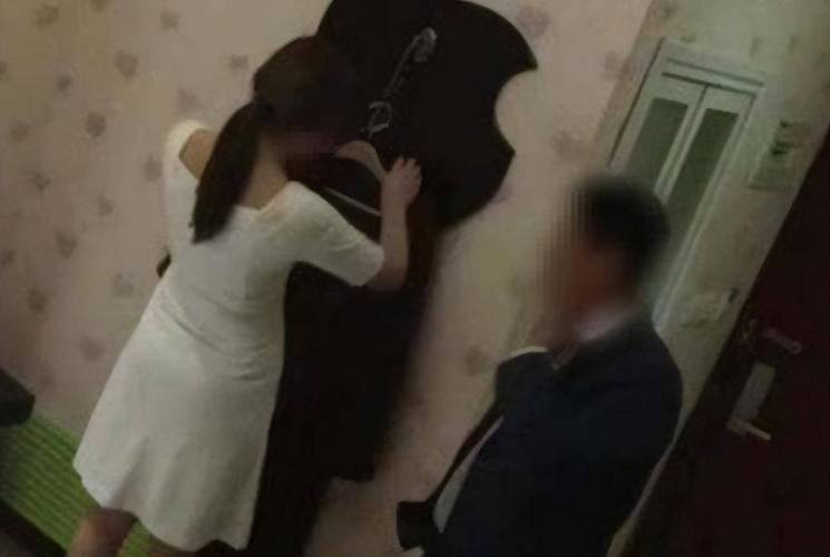 午夜成人影院的相关介绍