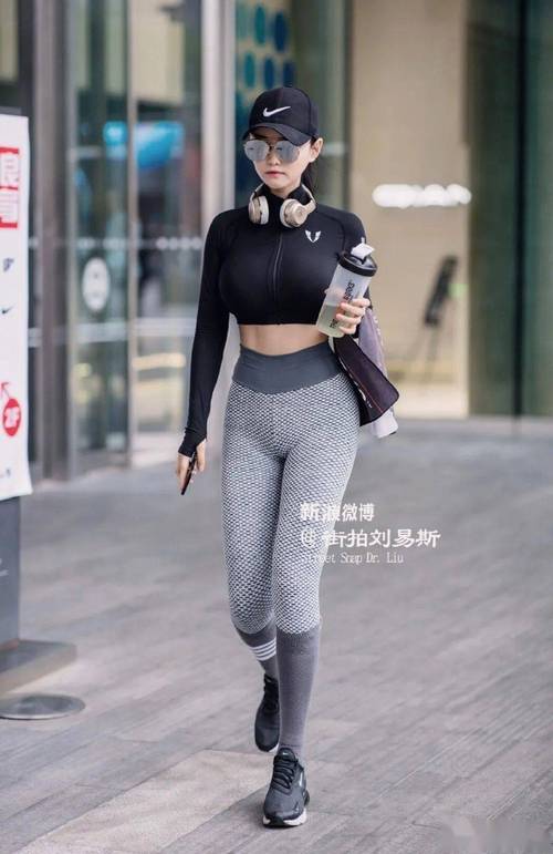 女性下面有黄黄的分泌物的相关介绍