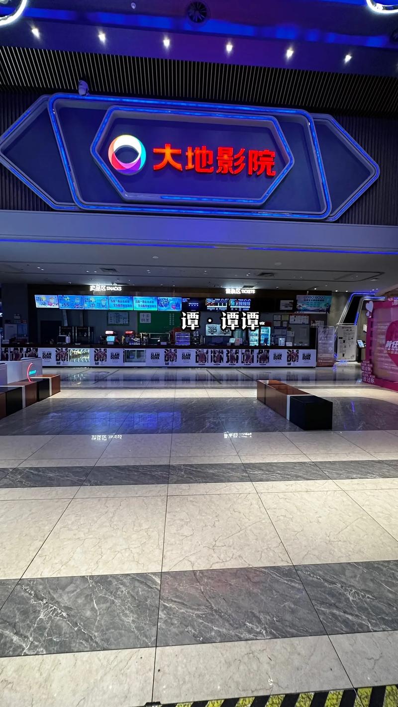 性感巨乳美女动图，动态身材曲线视觉盛宴