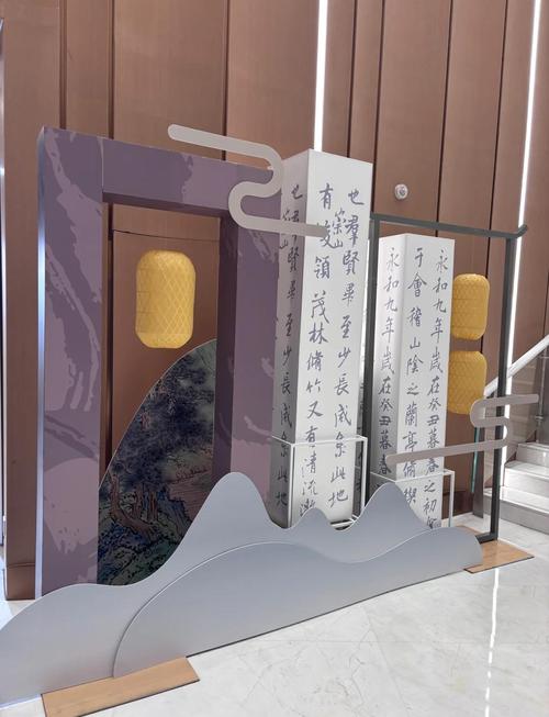 免费看女逼的相关介绍