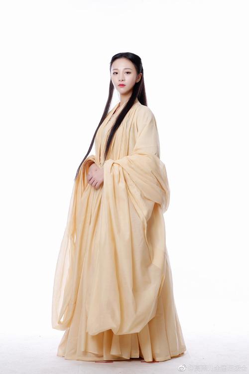 一边摸一边做一边亲的相关介绍