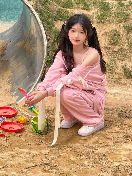 幼嫩影院的相关介绍