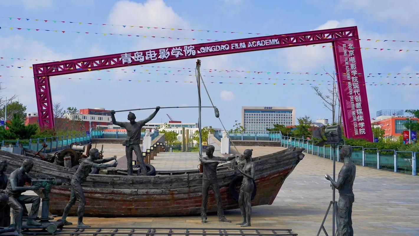 临安比高电影院的相关介绍
