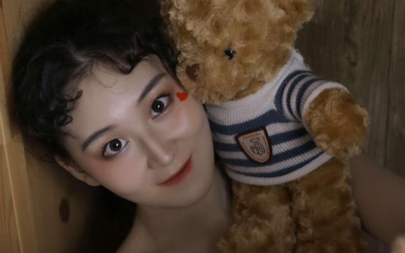 淫辱人妻高荤后宫文的相关介绍
