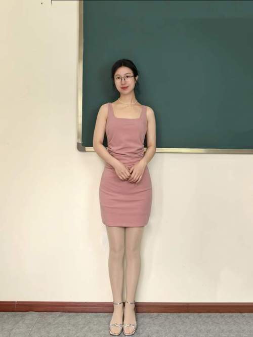 欧美色影久久精品美女的相关介绍