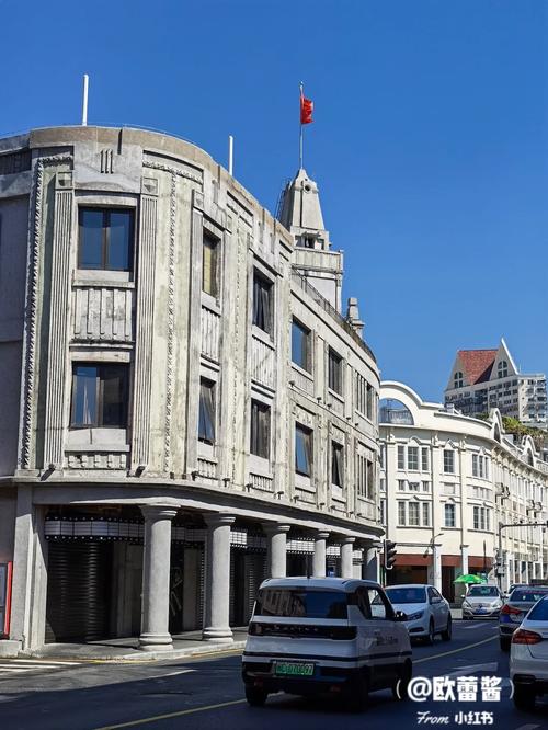 一边摸上一边摸下面的相关介绍