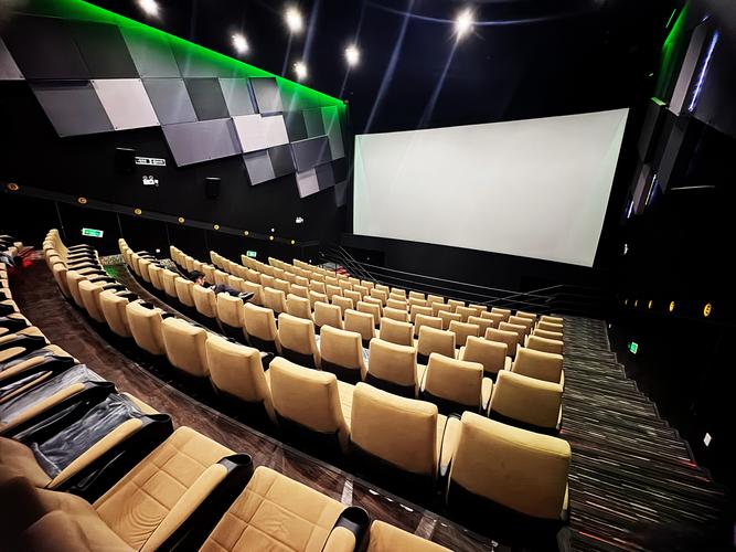 上面一边亲下面一边摸的相关介绍