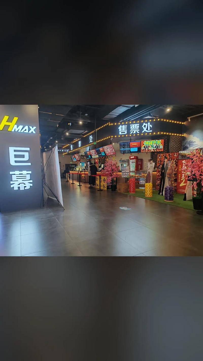 书记办公室里的性感人妻美少妇的相关介绍