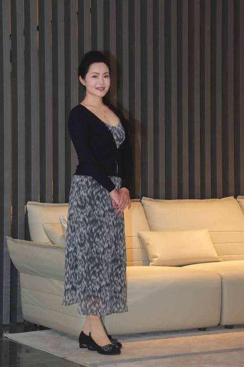 日韩亚洲少妇的相关介绍